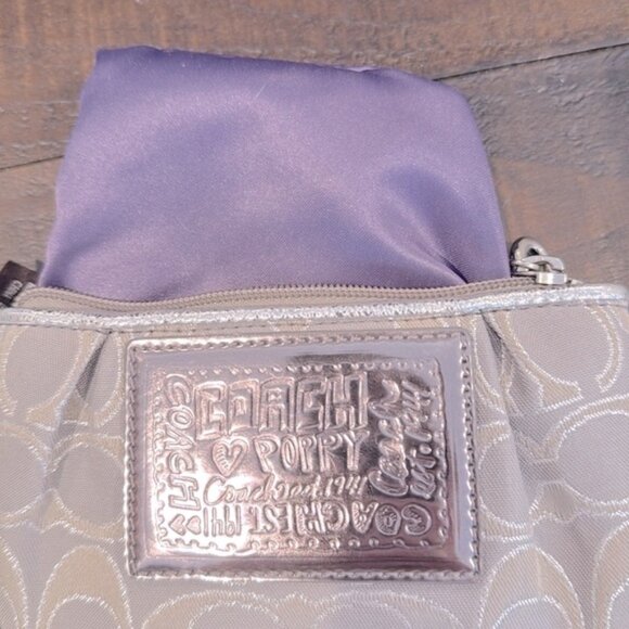 Coach Y2K Poppy Metallic Wristlet w/Hang Tag (EUC) (No Callouts) - Picture 13 of 16